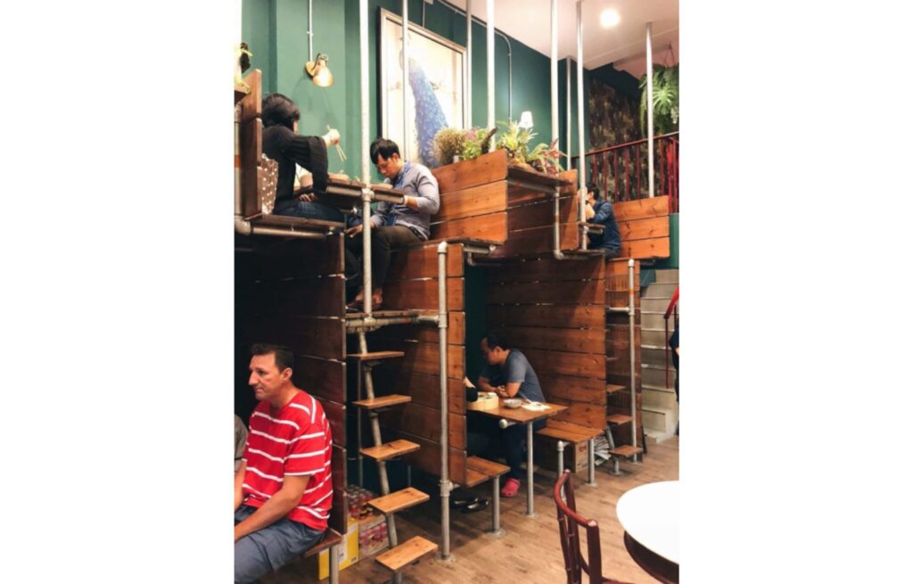 Una Idea Fabulosa para Ahorrar Espacio en un Restaurante