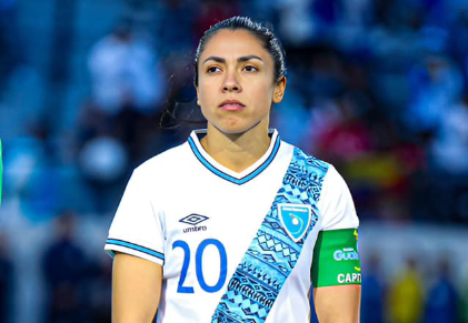 Lesión de Ana Lucía Martínez en el Clásico Regio desata controversia en la Liga MX Femenil