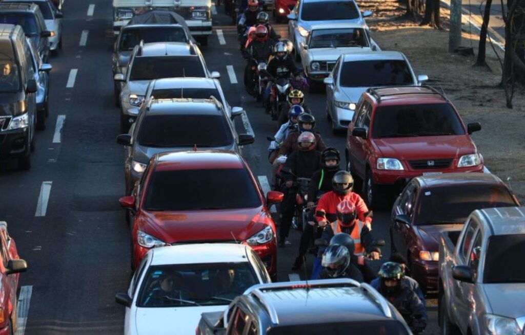 Aumento del Tráfico en Guatemala Un Desafío Urgente en la Carretera CA-9