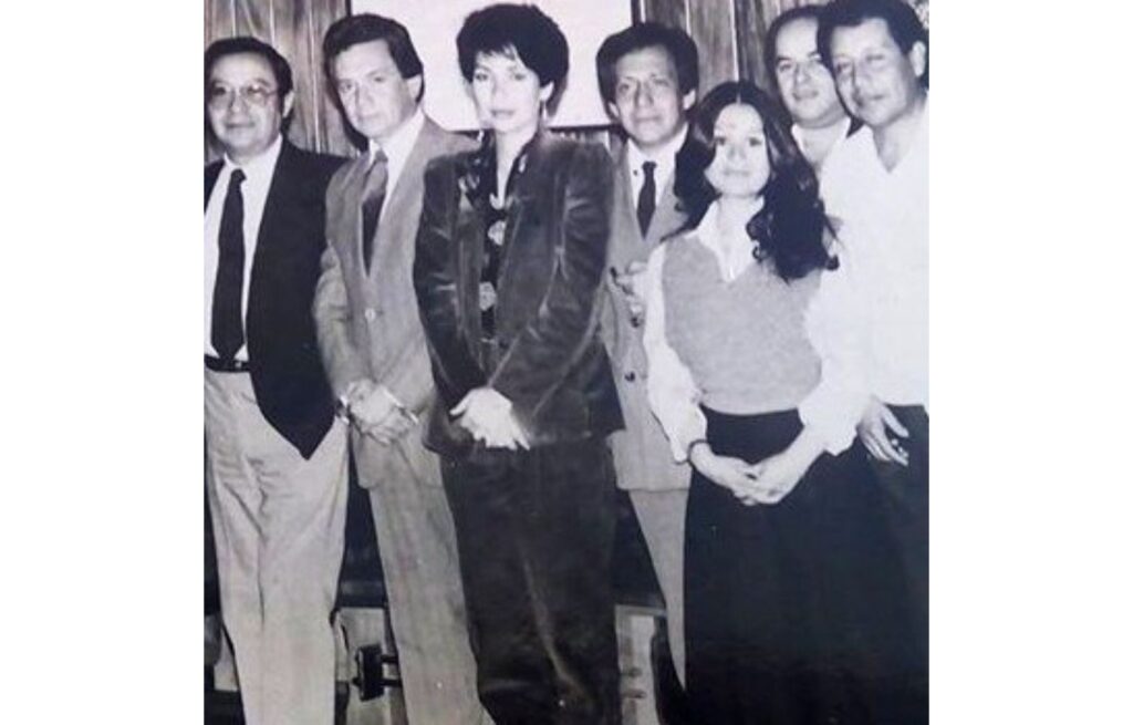 Inicios en la radio y ascenso profesional, el nacimiento de Carlos de Triana en la radio
